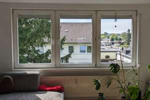 Charmante Wohnung im Dachgeschoss in Bonn-Auerberg – Saarbrückenerstraße 80, 53117 Auerberg, Bonn – Vorschaubild 3