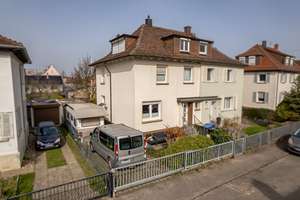 Familienfreundliche Doppelhaushälfte in Heilbronn mit Garten, Garage und 5 Zimmern – Die vollständige Adresse der Immobilie erhältst du vom Anbieter., 74074 Heilbronn, Heilbronn – Vorschaubild 1