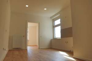 Attraktive 3-Zimmer Wohnung mit Balkon in Köln-Mülheim – Die vollständige Adresse der Immobilie erhältst du vom Anbieter., 51063 Mülheim (Ortsteil), Köln – Vorschaubild 2