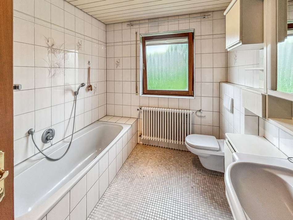 Badezimmer EG