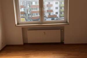 Etagenwohnung mit Saniertem Bad und Balkon – Volmerswerther Str.  76, 40221 Bilk, Düsseldorf – Vorschaubild 6
