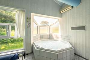 modernisiertes Ferienhaus mit Pool in Strandlage  – Die vollständige Adresse der Immobilie erhältst du vom Anbieter., 23570 Travemünde, Lübeck – Vorschaubild 9