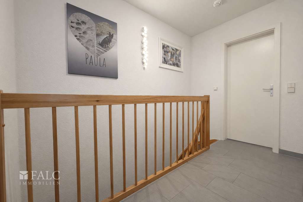 Immobilie in Selmsdorf - Moderne Eigentumswohnung mit Balkon und ausgebautem Souterrain in Selmsdorf bei Lübeck - Bild 2