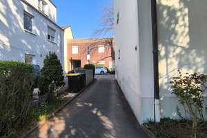 Investoren aufgepasst! Gepflegtes 8-Parteienhaus mit Balkonen & Garagenhof mit viel Potenzial – Die vollständige Adresse der Immobilie erhältst du vom Anbieter., 45476 Styrum, Mülheim an der Ruhr – Vorschaubild 3