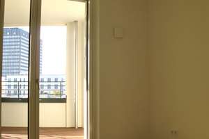 Direkt an U3+S7, 5.OG-West-Loggia, Innenhof, EBK+Spülm., Eichenparkett, Fußboden-Heiz. u. -Kühlung! – Carola-Neher-Straße 12, 81379 Thalkirchen, München – Vorschaubild 12