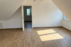 Charmante, lichtdurchflutete 3-Zimmer Dachgeschosswohnung in München-Freimann – Die vollständige Adresse der Immobilie erhältst du vom Anbieter., 80939 Obere Isarau, München – Vorschaubild 6
