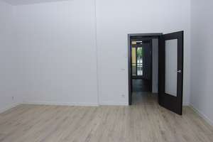 Wohnung mit Balkon – neues Bad mit Wanne und Dusche – neue Böden – Richardstraße 10, 9113 Schloßchemnitz, Chemnitz – Vorschaubild 9
