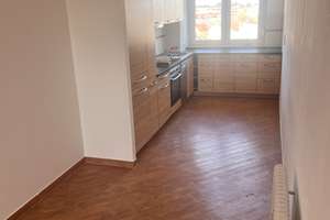 Gepflegte 3-Zimmer-Wohnung im 8. OG mit Balkon in Markt Schwaben – Enzensbergerstraße 22, 85570 Markt Schwaben – Vorschaubild 4