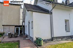 Komplett modernisierte Doppelhaushälfte mit Einbauküche in Gelsenkirchen – Die vollständige Adresse der Immobilie erhältst du vom Anbieter., 45886 Ückendorf, Gelsenkirchen – Vorschaubild 3