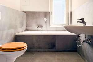 *sofort bezugsfrei / Faktor 23* I Modernes Tageslichtbad mit Dusche, Wanne und WM-Anschluss I Keller – Die vollständige Adresse der Immobilie erhältst du vom Anbieter., 4315 Volkmarsdorf, Leipzig – Vorschaubild 4