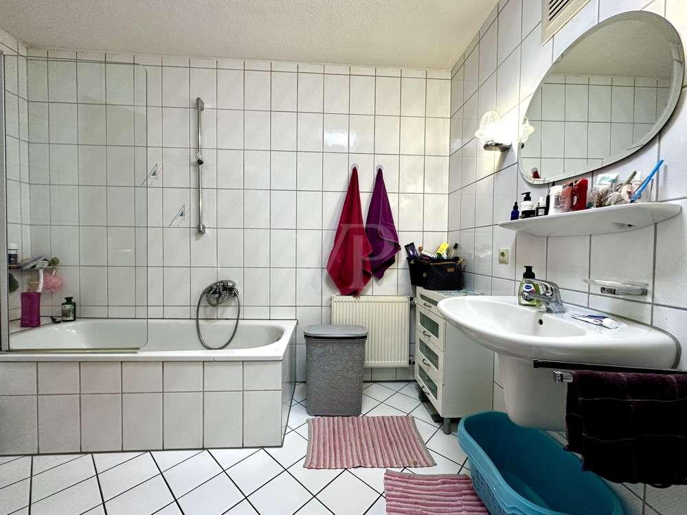 Immobilie in Meppen - Schöne und helle Dachgeschosswohnung mit Blick über Meppen/ Esterfeld - Bild 2