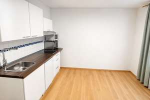 Bezugsfreies 1-Zimmer-Apartment mit Balkon, Duplex-Garage und Aufzug in München – Die vollständige Adresse der Immobilie erhältst du vom Anbieter., 81673 Echarding, München – Vorschaubild 4