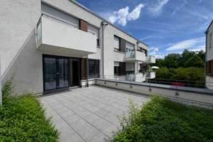 Bezugsfreies Apartment zum Semesterbeginn! Dachterrasse & Küche