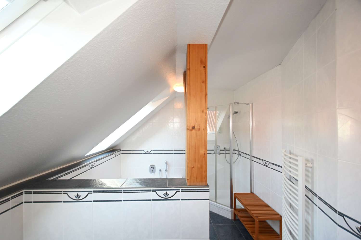 Immobilie in Mettenheim - Vielseitiges Familienanwesen mit Gewerbeoption und ELW zur Erfüllung Ihrer Wohnwünsche! - Bild 12