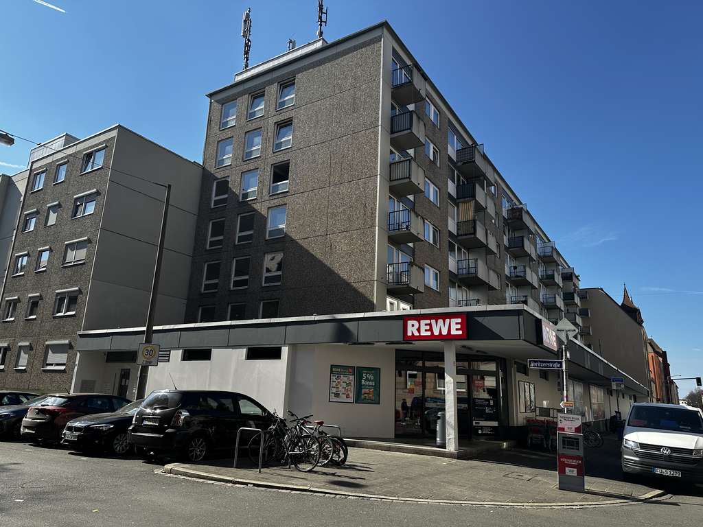 Immobilie in Nürnberg - Renovierungsbedürftige 1-Zimmer Wohnung mit Süd-Balkon in Nürnberg-St. Johannis - Bild 0