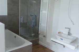4-Zimmer-Altbau im oberen Gerresheim - 120 qm, hohe Decken, Parkett, Südbalkon, saniert mit Küche – Keldenichstraße 71, 40625 Gerresheim, Düsseldorf – Vorschaubild 7