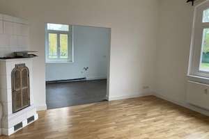 Altbauwohnung mit eigenem Garten – Am Zollbrett 10, 38229 Hallendorf, Salzgitter – Vorschaubild 2