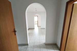3 Zi. Wohnung (Nr. 6) im DG (2. OG) mit Balkon und Garage – Die vollständige Adresse der Immobilie erhältst du vom Anbieter., 91056 Dechsendorf Ost, Erlangen – Vorschaubild 2
