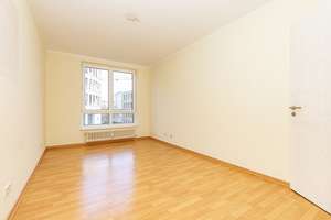 Bezugsfreie 2-Zimmer-Wohnung in der Westlichen Vorstadt - ruhig und sonnendurchflutet! – Zeppelinstraße 51a, 14471 Potsdam West, Potsdam – Vorschaubild 8