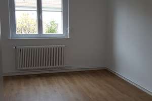 Wohnen im Grünen – frisch renovierte 3-Zimmer-Wohnung mit Sonnenterrasse – Hangstraße 11, 70327 Gehrenwald, Stuttgart – Vorschaubild 4