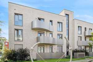 Hoher Wohnkomfort: Exklusive 3-Zimmer-Wohnung mit EBK und Balkon – Aßmannshäuser Str. 34, 65197 Wiesbaden – Vorschaubild 1