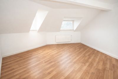 Charmante 5-Zimmer Dachgeschosswohnung in Hofs Innenstadt