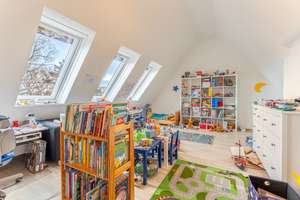 5-Zimmer-Maisonettewohnung mit Balkon und Garage auf tollem Grundstück am Brasselsberg – Die vollständige Adresse der Immobilie erhältst du vom Anbieter., 34132 Brasselsberg, Kassel – Vorschaubild 9