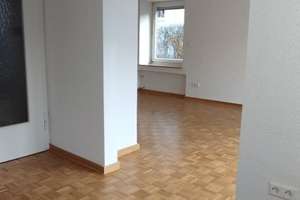 Liebevoll 2023 renovierte Doppelhaushälfte – Die vollständige Adresse der Immobilie erhältst du vom Anbieter., 70565 Fasanenhof, Stuttgart – Vorschaubild 4