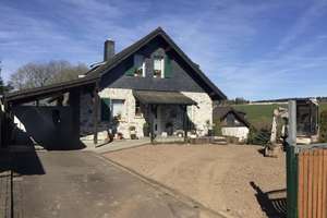Kapitalanlage in ruhiger Feldrandlage – Freistehendes Einfamilienhaus mit neuer Heizung – Urftstraße 17, 53949 Dahlem – Vorschaubild 1
