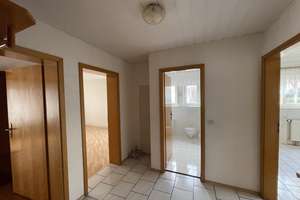 Zentral gelegenes 2-3 Familienhaus in Bietigheim mit 3 Garagen – Die vollständige Adresse der Immobilie erhältst du vom Anbieter., 74321 Bietigheim-Bissingen – Vorschaubild 3