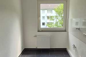 frisch für Sie saniert! helle Wohnung mit Balkon – Franz-Schubert-Straße 22, 47226 Duisburg – Vorschaubild 2