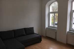 Ruhig gelegene 2 Zimmer Erdgeschosswohnung mit Garten zur Alleinnutzung, nahe Oberkassel/Seestern – Amboß str 18, 40547 Düsseldorf – Vorschaubild 2
