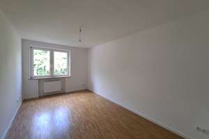 Ruhige 4-Zimmer-Wohnung – Alfred-Döblin-Straße 11, 81737 Neuperlach, München – Vorschaubild 3