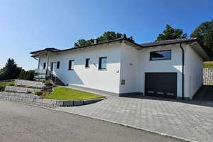 Hochwertiger Bungalow, der Komfort und Lebensqualität neu definiert! – Die vollständige Adresse der Immobilie erhältst du vom Anbieter., 94501 Beutelsbach – Vorschaubild 2