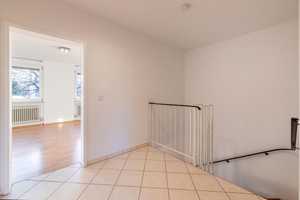 * ONLY 10 MIN TO LUCIUS CLAY KASERNE * 
Town house with large plot – ideal for dog owners! – Wiesbaden – Vorschaubild 10
