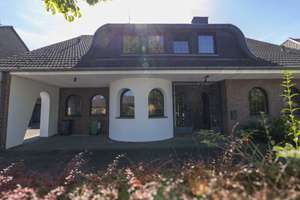 „Großzügige Landhausvilla mit Charme und Weitblick“ – Die vollständige Adresse der Immobilie erhältst du vom Anbieter., 41542 Dormagen – Vorschaubild 1