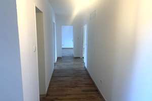 Nur im Paket: Ca. 96qm große 3 Zi. Wohnung mit Balkon und ca. 38qm großes 1 Zi. Appartement! – Die vollständige Adresse der Immobilie erhältst du vom Anbieter., 40476 Derendorf, Düsseldorf – Vorschaubild 4