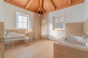 Wunderschöne Villa mit Einliegerwohnung – Die vollständige Adresse der Immobilie erhältst du vom Anbieter., 85614 Kirchseeon – Vorschaubild 21