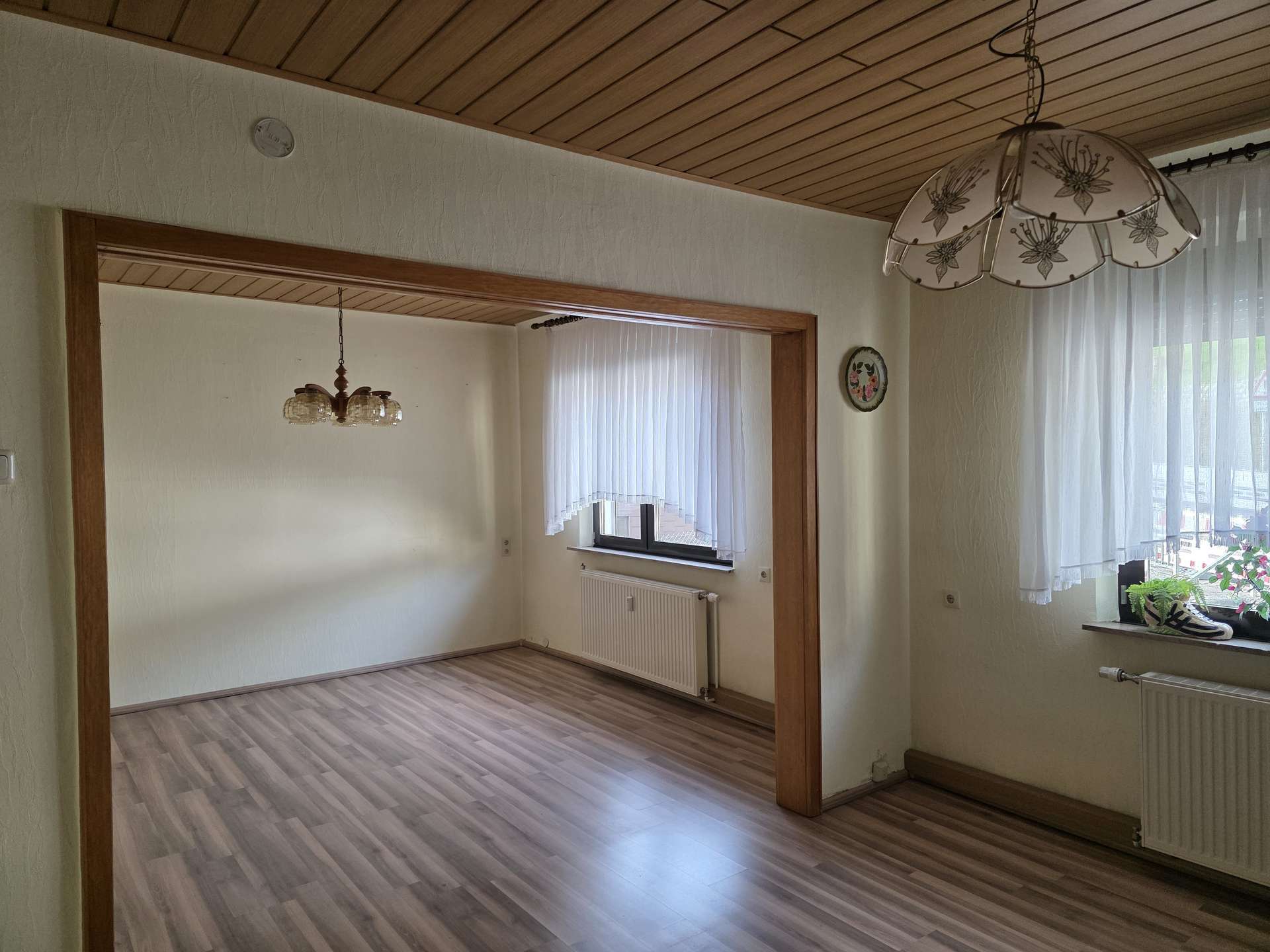 Immobilie in Illingen - Gemütliches Einfamilienhaus mit Einliegerwohnung und riesigem Garten in zentraler Lage - Bild 15