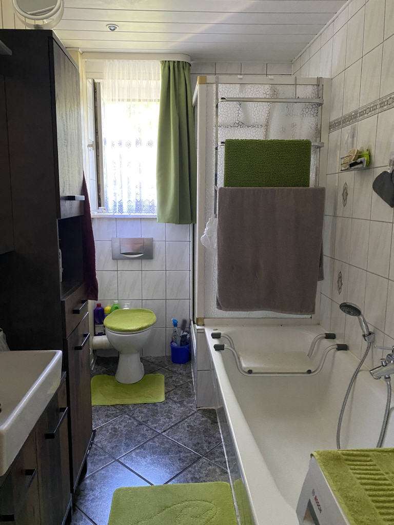 Immobilie in Riesa - Viel Platz für die Familie oder Mehrgenerationenhaus gesucht? Diese großzügige DHH in Riesa-St - Bild 3