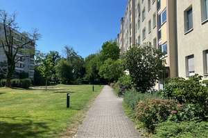 Von Privat - Bezugsfreie, sehr helle & freundliche 2-Zimmer Wohnung