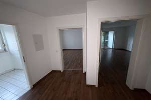3-Zimmer-Wohnung im Erdgeschoss in Remscheid sucht nette Nachmieter – Peterstraße 12, 42853 Nordstadt, Remscheid – Vorschaubild 2