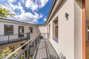 Property thumbnail 3