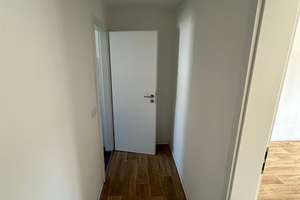 Gemütliche 1-Zimmer mit Balkon und Duschenbad in ruhiger Lage! Vormieter verkauft Mobilar – Humboldtstraße 18 A, 9130 Sonnenberg, Chemnitz – Vorschaubild 4