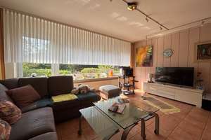 Freistehendes Zweifamilienhaus mit Garten und Garage – tolles Zuhause mit vielfältigen Möglichkeiten – 60388 Bergen-Enkheim, Frankfurt am Main – Vorschaubild 2