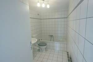 Ankommen und wohlfühlen – großzügige 3-Zimmer-Wohnung mit Loggia in Kassel – Struthbachweg 23, 34127 Nord (Holland), Kassel – Vorschaubild 7
