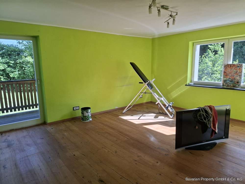 Immobilie in Rimbach - Fast ALLEINLAGE! Umfangreich saniert-Bezugsfrei! EFH mit sep. ELW, 1.600 ² Grd, 93485 Rimbach - Bild 7