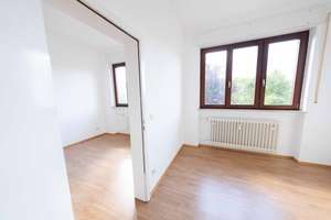 Großzügig geschnittene, 5 Zimmer, K-B-B, Eigentumswohnung, mit PKW- Stellplatz zu verkaufen – Die vollständige Adresse der Immobilie erhältst du vom Anbieter., 69121 Handschuhsheim, Heidelberg – Vorschaubild 13
