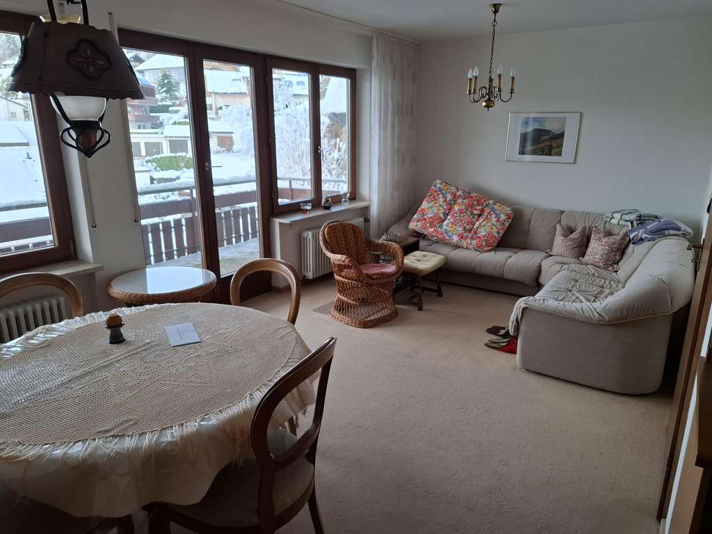 Immobilie in St. Märgen - Charmante 2-Zimmer-Wohnung mit toller Aussicht - Bild 1