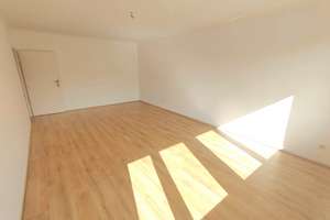 Zentral Wohnen - 86m² - 3 Zimmer, Küche, Balkon, Aufzug – Die vollständige Adresse der Immobilie erhältst du vom Anbieter., 40210 Stadtmitte, Düsseldorf – Vorschaubild 2